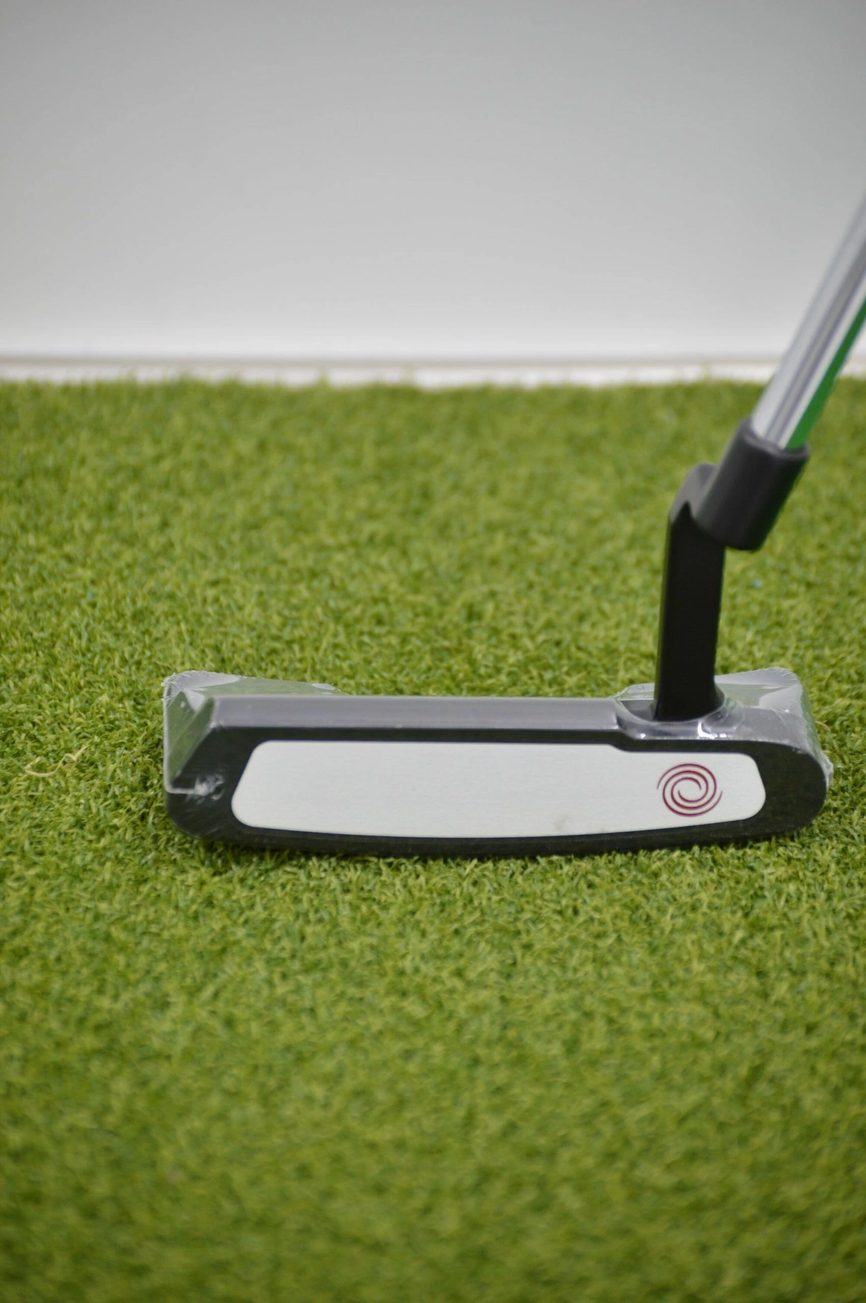 GolfRoots NEW Odyssey Tri-Hot 5K Double Wide 34in 6 GolfRoots NEW Odyssey Tri-Hot 5K Double Wide 34in - Image 4