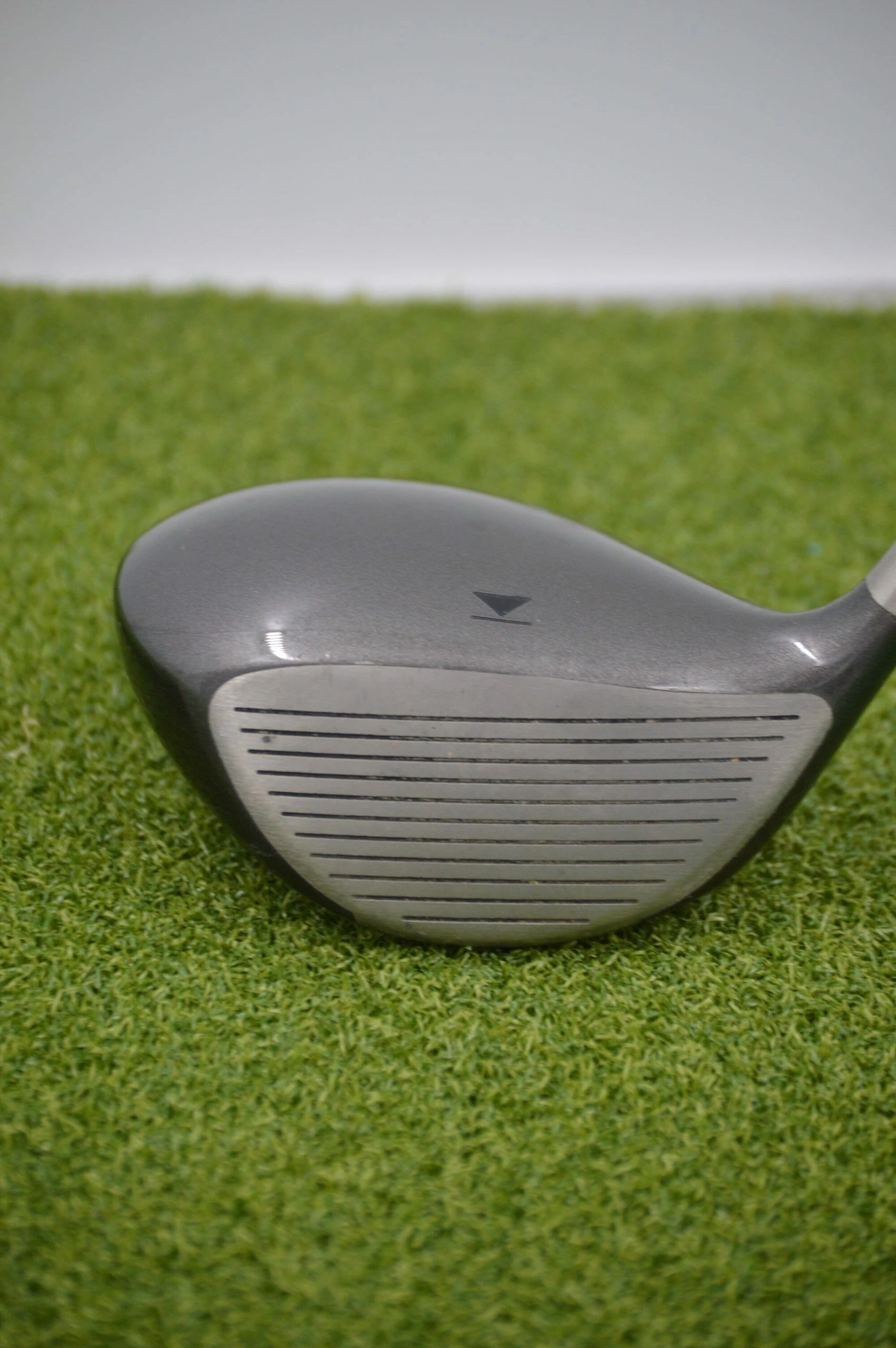 GolfRoots Titleist 975D 10.5 Degree Driver R Flex 5 GolfRoots Titleist 975D 10.5 Degree Driver R Flex - Image 3